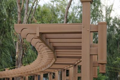 昆明公园单立柱塑木廊架